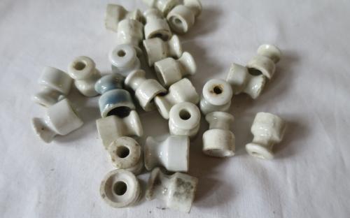 Porslinsknopp image 1